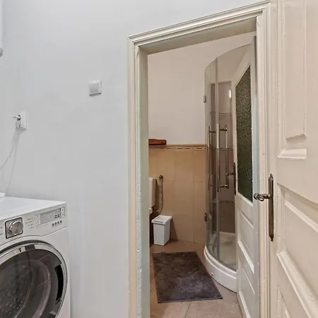 2 Bdr In Old Town Apartament Bucureşti